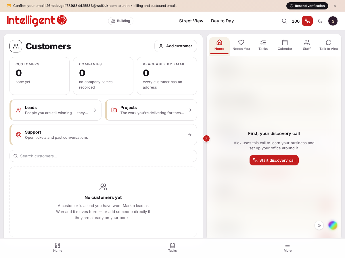 Customers, with the Leads, Projects and Support shortcuts and an empty-state prompt